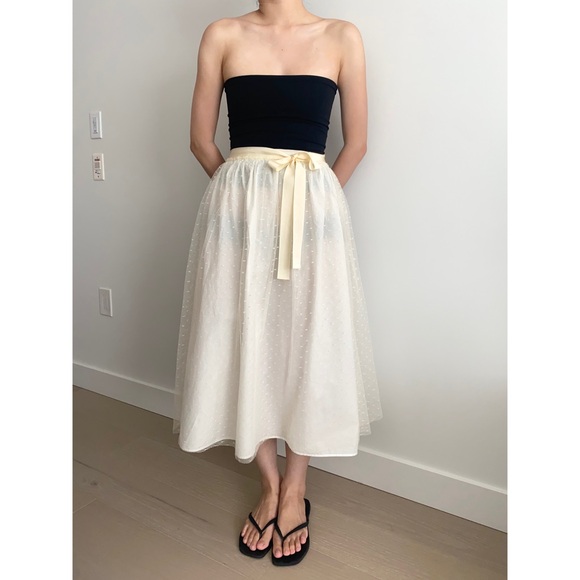 Vintage Valentino tulle lace midi skirt - Picture 2 of 12